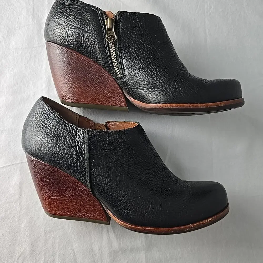 Kork-Ease Holmes Ankle Leather Wedge Heel Black Booties Size 8 Work Casual‎